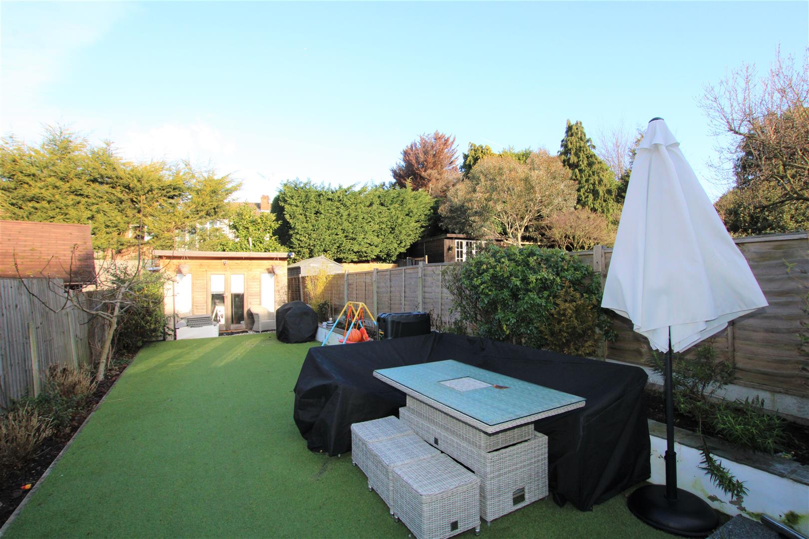 Kings Chase, Brentwood Keith Ashton